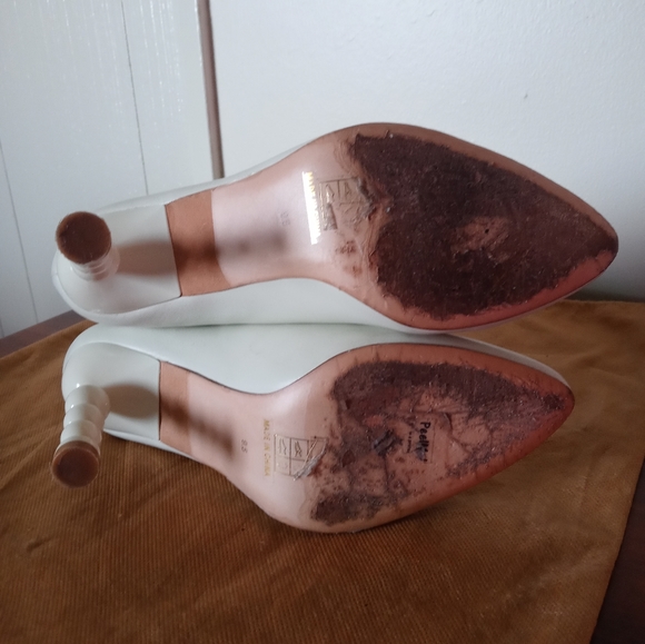 Women's Shoe Size 9.5 - Picture 5 of 6